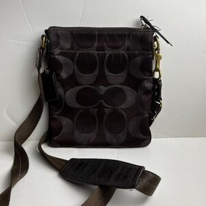 Vintage COACH Signature Jacquard Gold Studs Rivets Crossbody Bag